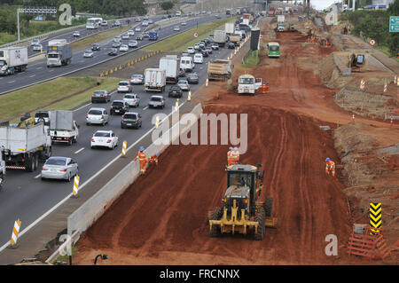 Congestion and road works in SP Dom Pedro I-065 Stock Photo