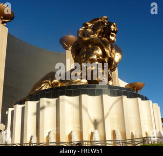 MGM Leo, Giant Lion brass statue at the entrance of MGM Grand Casino and Hotel, Las Vegas Strip, Las Vegas, Nevada, USA Stock Photo