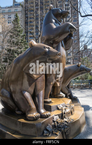 The Group of Bears Statue, Central Park, NYC Stock Photo