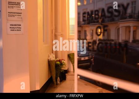 22nd March 2016. London, UK. Flowers with the plaque of the Embassy of Belgium embassy Credit: Marc Ward/Alamy Live News Stock Photo