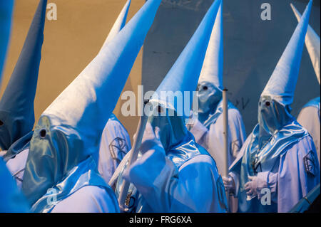 Santander, Spain. 22nd Mar, 2016. Nazarenes in the brotherhood of the Immaculate during the procession of Holy Tuesday in Santander called the meeting because the footsteps of the Lord of Mercy and the Virgin of the bitterness come together  Credit:  JOAQUIN GOMEZ SASTRE/Alamy Live News Stock Photo