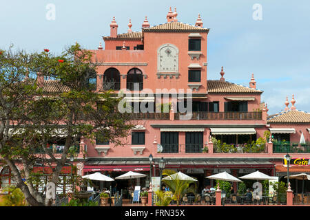 Spanien, Teneriffa, Puerto de la Cruz, Restaurant am Eingang zum botanischen Garten Stock Photo