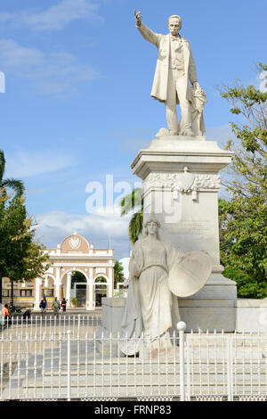 cuba marti jose alamy cienfuegos havana walking statue january front cuban