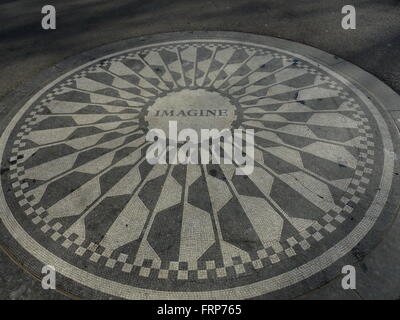 John Lennon Memorial at Strawberry Fields Stock Photo