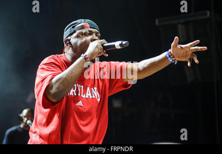 FILE PIC: PHIFE DAWG, a founding member of the hip-hop group A Tribe Called Quest, died on Tuesday. He was 45. The rapper, born Malik Isaac Taylor, had been struggling with Type 1 diabetes for several years. Phife received a kidney transplant from his wife in 2008 and was on the list to receive another kidney. HeÊformed A Tribe Called Quest in the late 1980s with Q-Tip, DJ Ali Shaheed Muhammad and Jarobi White. They signed to Jive Records and released five studio albums. Pictured: August 29, 2010 - Columbia, Maryland, U. Stock Photo