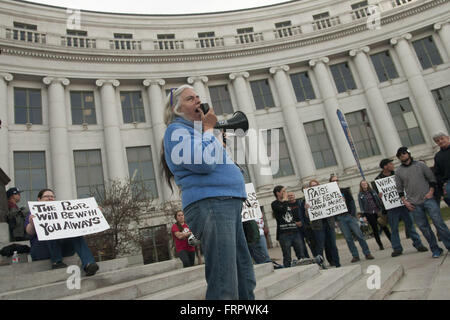 Denver, Colorado, USA. 21st Mar, 2016. MARY ANNA THOMPSON addresses the public. On March 21, 2016, members of the collective Denver Homeless Out Loud and residents experiencing homelessness gathered on the steps of the City and County building to denounce the recent ''sweeping'' of homeless camps from city streets. Since March 8, city employees have removed the belongings of homeless individuals from sidewalks where they had set up camp in Denver's Ballpark neighborhood, adjacent to area shelters. © Graham Charles Hunt/ZUMA Wire/Alamy Live News Stock Photo