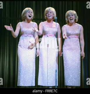 KAYE SISTERS UK vocal trio in 1964. Photo Tony Gale Stock Photo