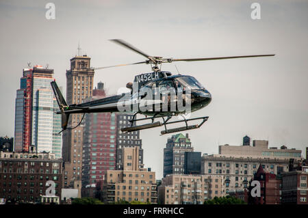 Helicopter new york sight seeing hi-res stock photography and images - Alamy