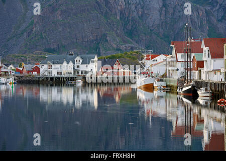 In the harbour of Henningsvaer, Isle of Austvagoya, Lofoten, Province of Nordland, Nordland, Norway, Europe Stock Photo