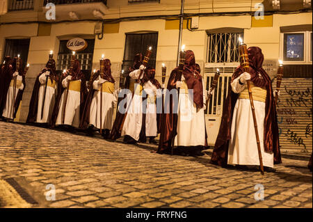 SANTANDER,SPAIn. 24TH MARCH, 2016 Holy Thursday night the popular procession of the Blessed Christ of peace, silence walking in the streets of Santander held  Credit:  JOAQUÍN GÓMEZ SASTRE/Alamy Live News Stock Photo