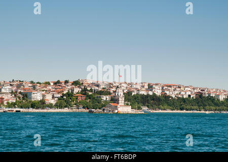 Istanbul's Üsküdar coast, from the time of the Byzantine girl's tower building and the Bosphorus, a beachfront villas.
