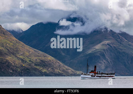 Steamship TSS Earnslaw on Lake Wakatipu, Otago, South island,  New Zealand Stock Photo