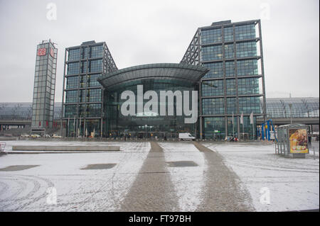 Berlin, Germany. 15th Jan, 2016. A view of the central train station in Berlin, Germany, 15 January 2016. Photo: Stefan Sauer/dpa/Alamy Live News Stock Photo