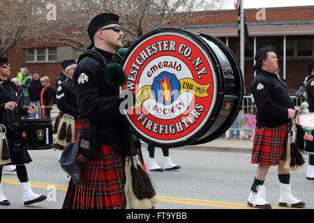 Firefighters St Patricks Day Parade New York Stock Photo - Alamy