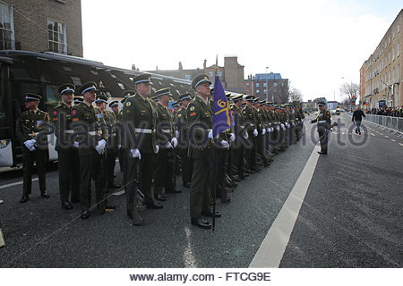 Dublin, Ireland. 27th March, 2016. Irish soldiers go through last minute preparations this morning in Dublin as the Easter 1916 parade begins. Credit:  reallifephotos/Alamy Live News Stock Photo