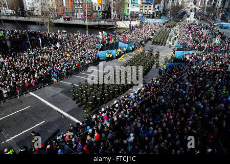 Dublin, Ireland. 27th Mar, 2016. Photo taken on March 27, 2016 shows the parade marking the 100th anniversary of the 1916 Rising in Dublin, Ireland, March 27, 2016. The 1916 Rising was an armed rebellion against British rule in Ireland that began on Easter Monday, April 24, 1916, and last for six days. Credit:  Maxwell Photography/Xinhua/Alamy Live News Stock Photo