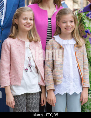 Palma de Mallorca, 27-03-2016 Princess Leonor and Princess Sofia Members of the Spanish Royal Family attends the Eastern Mass at the La Seu Cathedral, arrival Credit:  dpa picture alliance/Alamy Live News Stock Photo
