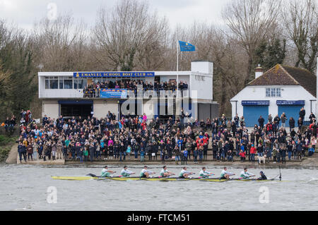 Oxford and Cambridge University Boat Race on River Thames from Putney to Mortlake, London England United Kingdom UK Stock Photo