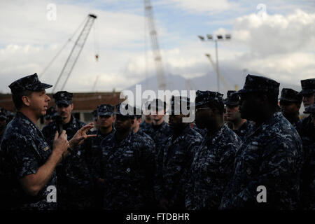 140129-N-XZ912-003 NAPLES, Italy (Jan. 24, 2014) Vice Adm. Phil Davidson, commander, U.S. 6th Fleet, addresses the crew of the Oliver Hazard Perry-class frigate USS Taylor (FFG 50) during an all-hands call. During the visit, Davidson also toured the ship and met with the ship's senior leadership. (U.S. Navy photo by Mass Communication Specialist 1st Class Christopher B. Stoltz/Released) Join the conversation on Twitter ( https://twitter.com/naveur navaf )  follow us on Facebook ( https://www.facebook.com/USNavalForcesEuropeAfrica )  and while you're at it check us out on Google+ ( https://plus Stock Photo