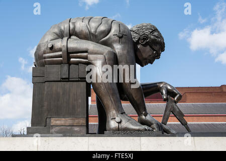A Bronze Statue of Sir Isaac Newton by Eduardo Paolozzi, outside The British Library in London, England, UK Stock Photo