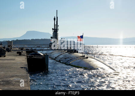 SOUDA BAY, Greece (Dec. 23, 2014) USS Boise (SSN 764) moors at Marathi NATO Pier Complex in Souda Bay, Greece, during a scheduled visit Dec. 23, 2014. Boise, a Los Angeles-class submarine, homeported in Norfolk, is conducting naval operations in the U.S. 6th Fleet area of operations in support of U.S. national security interests in Europe. Stock Photo