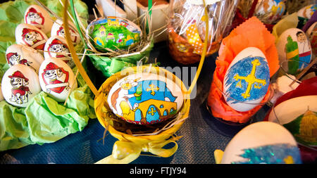 Pola de Siero, Spain. 29th March, 2016. Painted hen eggs at the Feast of Easter Eggs of Pola de Siero, the only Spanish city in which this feast is celebrated, on the first Tuesday after Easter Sunday, with thousands of eggs painted by hand. © David Gato/Alamy Live News Stock Photo