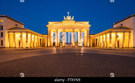 Berlin's Brandenburg Gate (Brandenburger Tor) at dusk Stock Photo