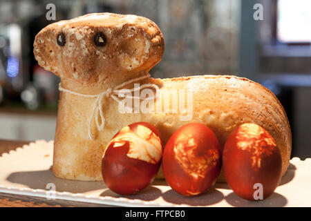 Traditional Czech Easter lamb cake (Velikonocni Beranek) and decorated eggs, Czech Republic Stock Photo