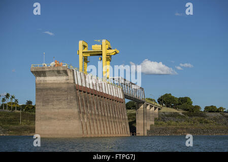Tres Marias hydroelectric plant in period of drought, the lake formed by the waters of the Rio Sao Francisco Stock Photo