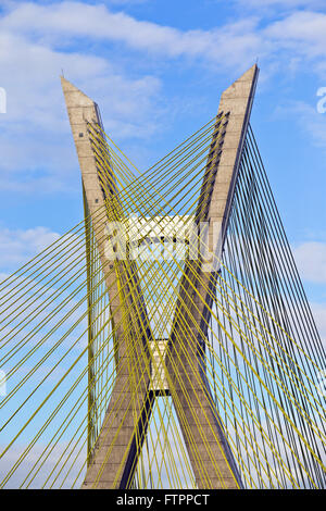 Ponte Estaiada Octavio Frias de Oliveira sobre o rio Pinheiros - bairro Brooklin Stock Photo