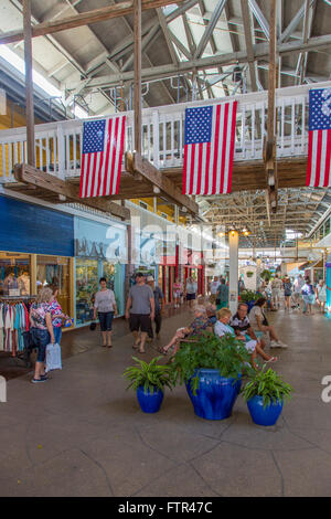 Fishermen's Village offers waterfront restaurants, boutiques, a resort & marina on Charlotte Harbor in Punta Gorda Florida Stock Photo