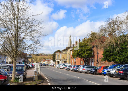 High Street and Grosvenor Hotel, Stockbridge, an attractive village in Hampshire, southern England, on a sunny winter day Stock Photo