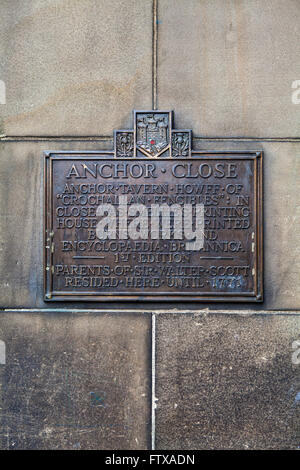 A plaque detailing the history of Anchor Close in the historic city of Edinburgh, Scotland. Stock Photo