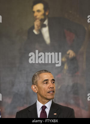 Washington, District of Columbia, USA. 30th Mar, 2016. United States President Barack Obama delivers remarks at the Easter Prayer Breakfast at the White House in Washington, DC on March 30, 2016.Credit: Kevin Dietsch/Pool via CNP Credit:  Kevin Dietsch/CNP/ZUMA Wire/Alamy Live News Stock Photo