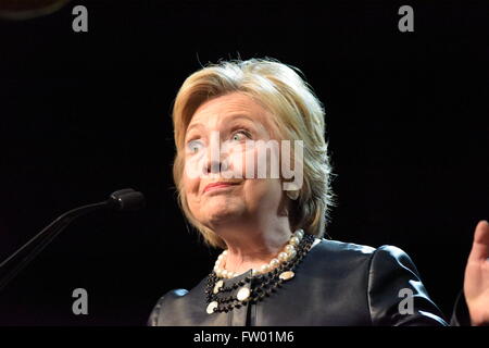 New York City, United States. 30th Mar, 2016. Candidate expressive during remarks at Apollo Theater. Democratic primary front runner Hillary Clinton appeared before hundreds of supporters in Harlem's Apollo Theater to hear her address issues such as income inequality & gun control © Andy Katz/Pacific Press/Alamy Live News Stock Photo