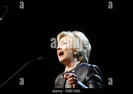 New York City, United States. 30th Mar, 2016. Candidate Clinton makes a point during her speech. Democratic primary front runner Hillary Clinton appeared before hundreds of supporters in Harlem's Apollo Theater to hear her address issues such as income inequality & gun control © Andy Katz/Pacific Press/Alamy Live News Stock Photo