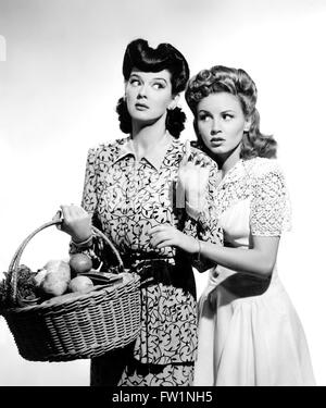 MY SISTER EILEEN 1942 Columbia film with Janet Blair (at right) and Rosalind Russell Stock Photo
