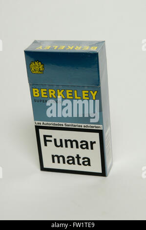 Berkeley super kings cigarette packet hi-res stock photography and images