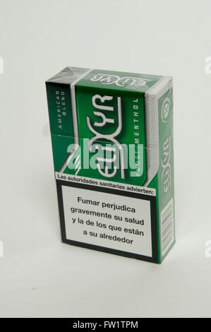 does chewing tobacco slow bone healing Does smoking affect bone healing?