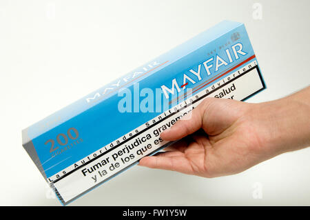 mayfair cigarettes duty free Packet of mayfair cigarettes hi-res stock photography and images