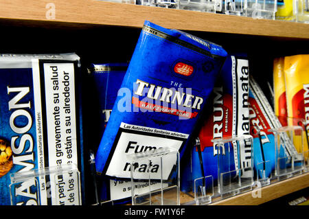 turner tobacco review Packet turner hand rolling tobacco hi-res stock photography and images