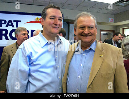 Wichita, Kansas, USA, October, 9th, 2014 Texas Republican Senator Ted Cruz poses with Mario Goico Kansas State Representative from the 94th district in Wichita. Goico is a native of Cuba and served 32 years in the US. Air Force before retiring. Credit: Mark Reinstein Stock Photo