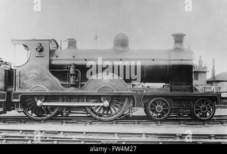 Rebuilt Caledonian Railway Dunalastair III 4-4-0 No.889 at Perth Stock Photo