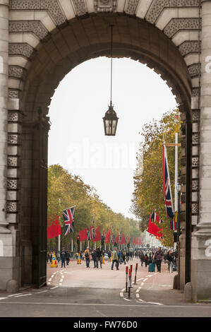 London, UK.  18 October 2015.  The Mall is decorated with Chinese flags alongside Union Jacks ahead of this week's state visit, Stock Photo