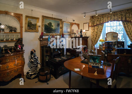 Great Grooms Antique Shop - Interior. Hungerford, England Stock Photo