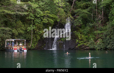 Lake Jocassee pontoon boat tour in Upstate South Carolina. Stock Photo