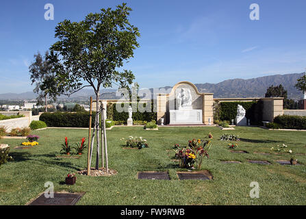 Celebrity Final Resting Places - Forest Lawn Memorial Park Hollywood ...