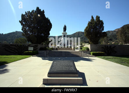 Celebrity final resting places - Forest Lawn Memorial Park Hollywood Hills: The Washington Statue.  Featuring: General view Where: Los Angeles, California, United States When: 01 Mar 2016 Stock Photo