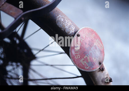 Singapore, Basket weavers shop, city scene, Old bicycle in city Stock Photo