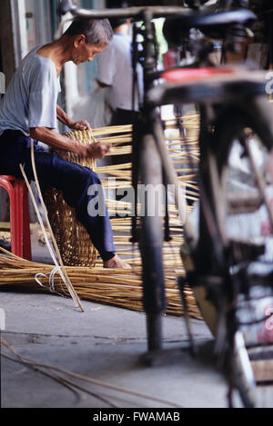 Singapore, Basket weavers shop, city scene, Old bicycle in city Stock Photo